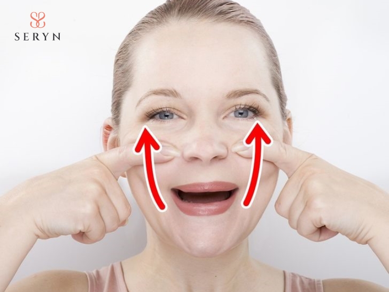 Động tác nâng cơ má giúp giảm chảy xệ vùng má và làm đầy khuôn mặt tự nhiên Động tác nâng cơ má giúp giảm chảy xệ vùng má và làm đầy khuôn mặt tự nhiên