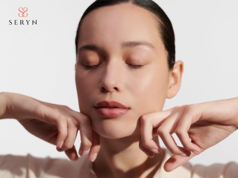 Quy trình massage giúp nâng cơ má và làm mờ rãnh cười