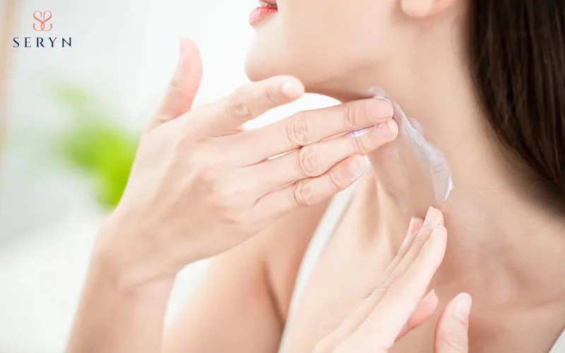 Nếp nhăn nhỏ liti vùng cổ có thể cải thiện tốt với sản phẩm dưỡng chuyên sâu 