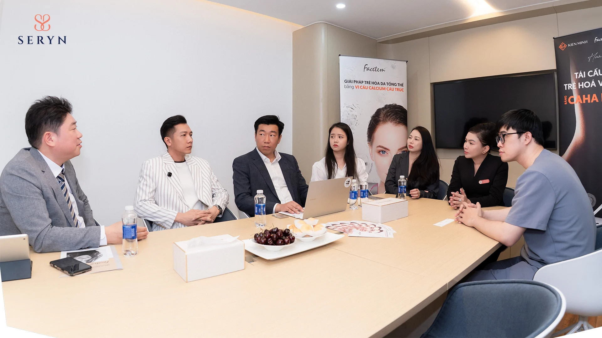 seryn-clinic-don-doi-tac-cgbio-den-tham-va-trao-doi-chuyen-mon-1