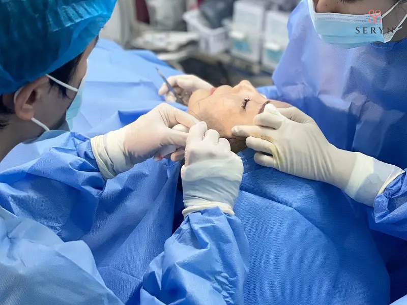 Quy trình thực hiện căng da mặt phẫu thuật chuẩn Quy trình thực hiện căng da mặt phẫu thuật chuẩn