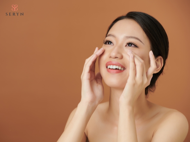 Chăm sóc da sau khi căng chỉ collagen trong khoảng 4-6 tuần sau khi thực hiện Chăm sóc da sau khi căng chỉ collagen trong khoảng 4-6 tuần sau khi thực hiện