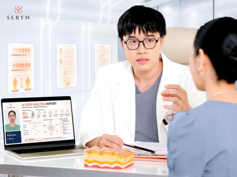 Bác sĩ đánh giá tình trạng da trước khi tư vấn phương pháp và chi phí thực tế Bác sĩ đánh giá tình trạng da trước khi tư vấn phương pháp và chi phí thực tế