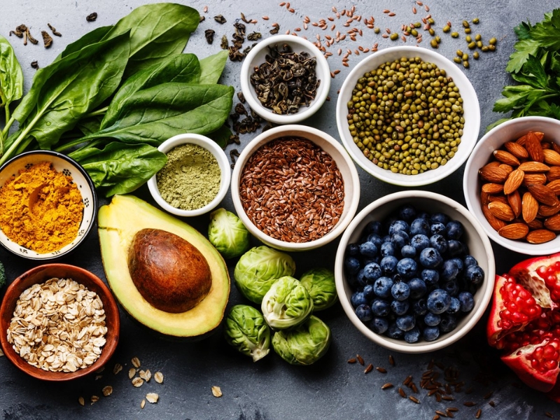 Chế độ ăn cân bằng giúp cung cấp vitamin, khoáng chất và chất chống oxy hóa cần thiết cho làn da Chế độ ăn cân bằng giúp cung cấp vitamin, khoáng chất và chất chống oxy hóa cần thiết cho làn da