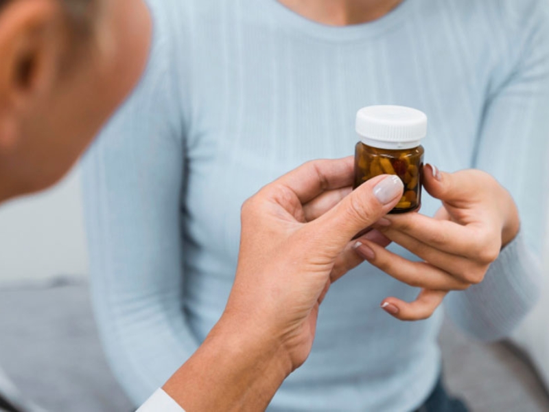 Liệu pháp hormone thay thế cần được bác sĩ đánh giá trước khi sử dụng Liệu pháp hormone thay thế cần được bác sĩ đánh giá trước khi sử dụng