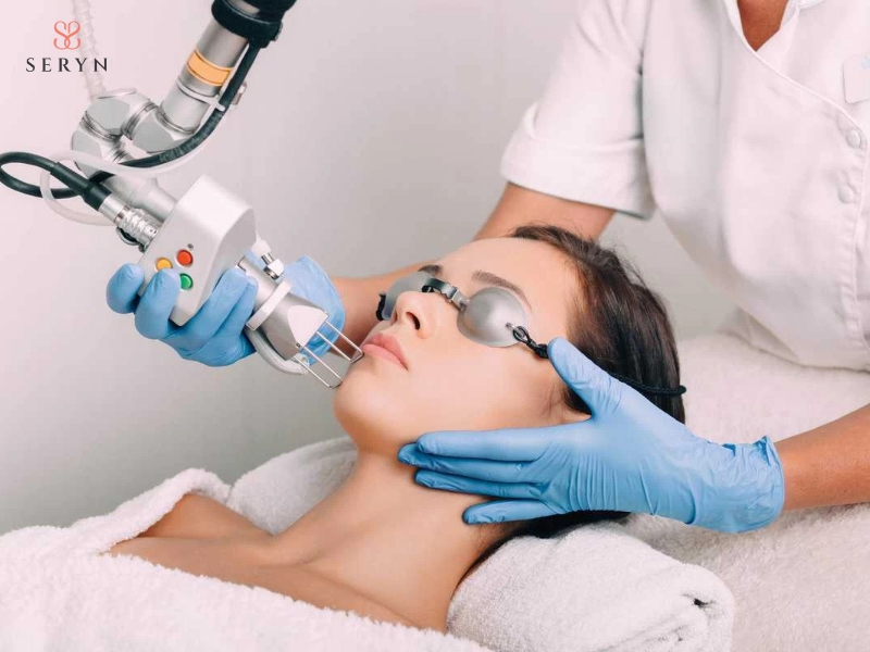 Laser tác động vào da để cải thiện kết cấu, sắc tố và độ đàn hồi ở mức độ nhẹ Laser tác động vào da để cải thiện kết cấu, sắc tố và độ đàn hồi ở mức độ nhẹ