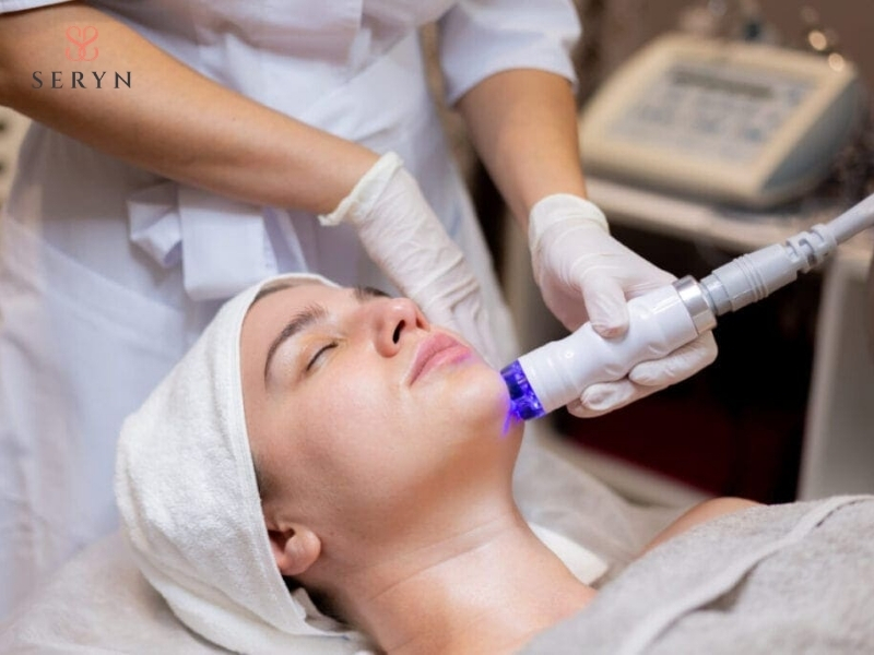 Thiết bị RF truyền năng lượng vào mô da để tạo nhiệt và kích thích quá trình tái tạo collagen Thiết bị RF truyền năng lượng vào mô da để tạo nhiệt và kích thích quá trình tái tạo collagen