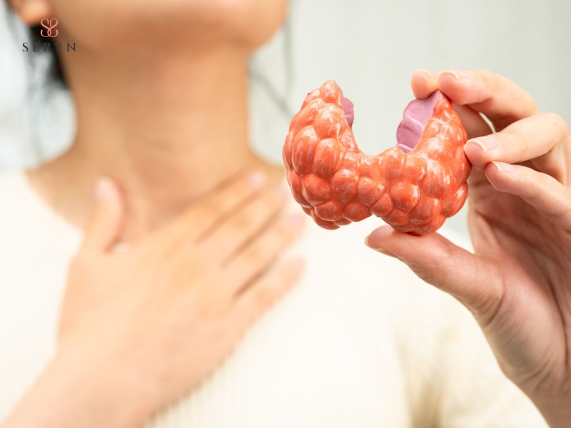 Cường giáp có thể gây sụt cân dù người bệnh vẫn ăn uống bình thường Cường giáp có thể gây sụt cân dù người bệnh vẫn ăn uống bình thường